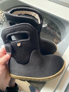 Bogs Kids Black Winter Boots with Tan Trim